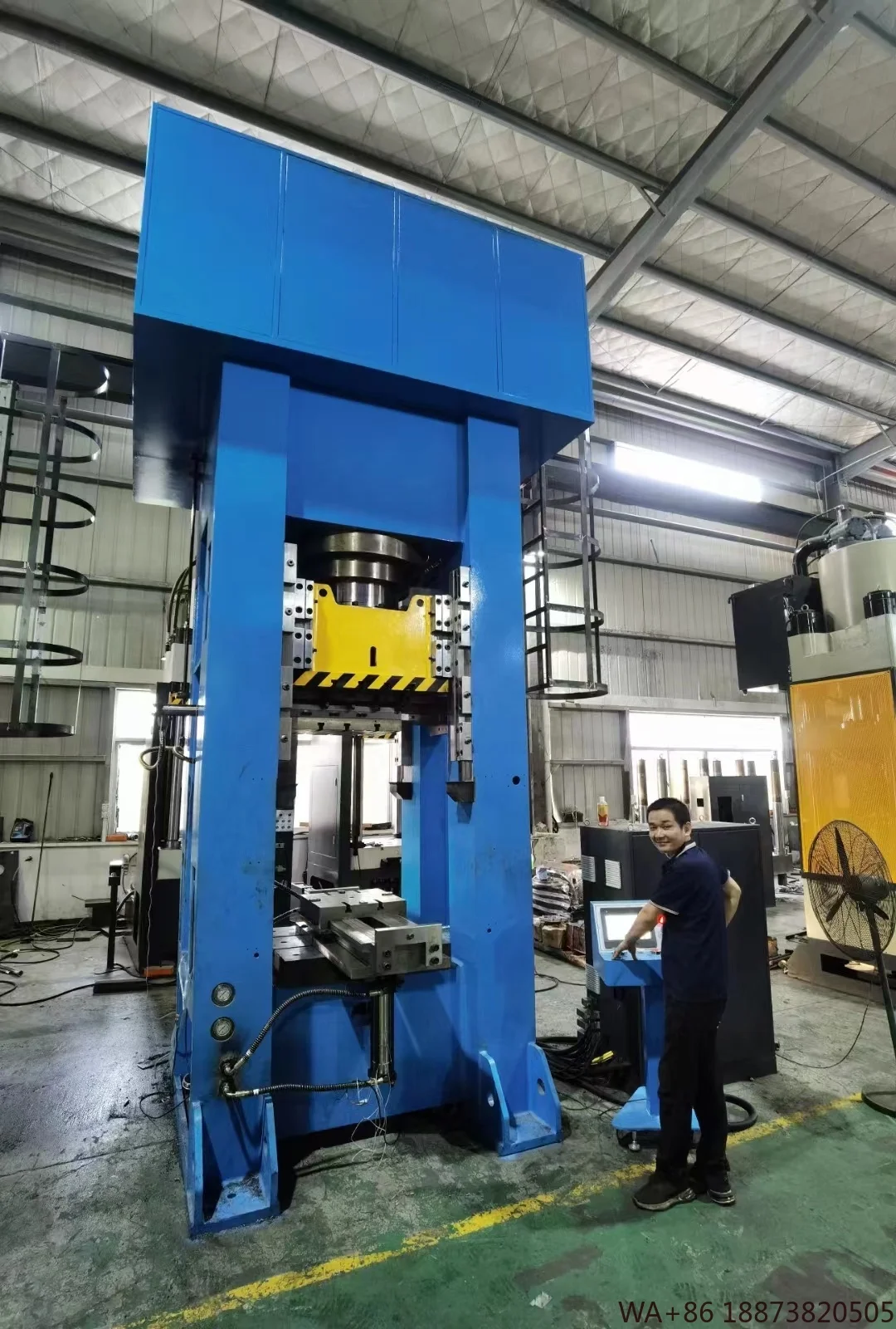 Hardware Tools Metal Forging Machinery 1000ton Hot Forging Press Machine for Car Bicycles Parts Cell Phone case - Image 3